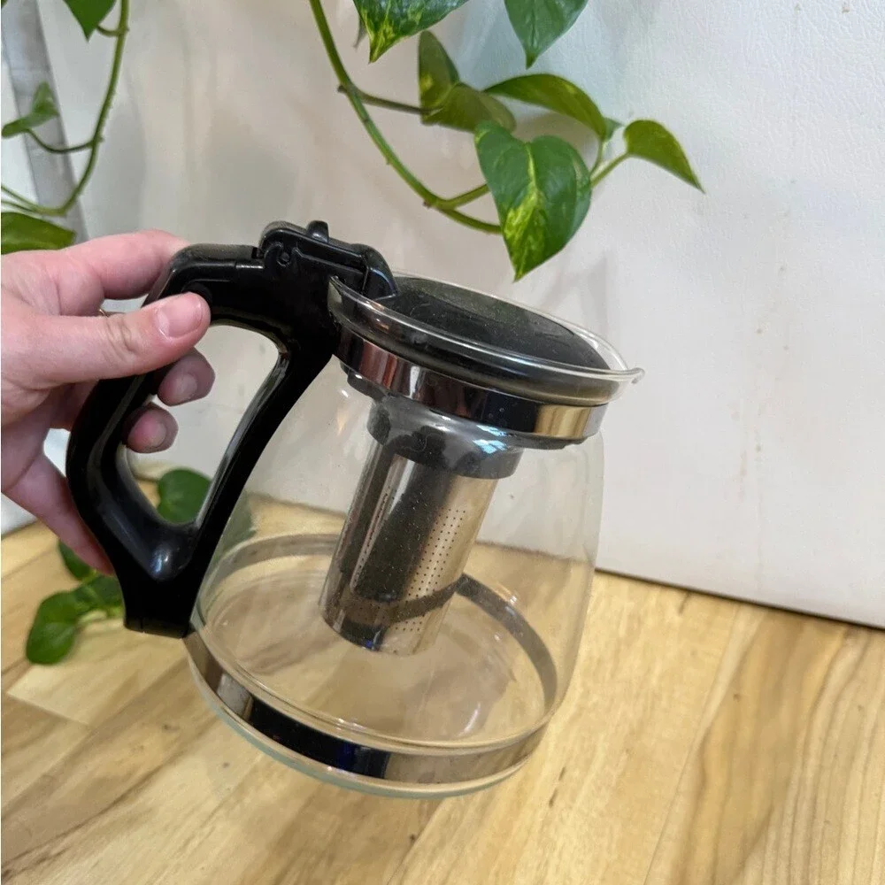 Glass Teapot with Black Handle